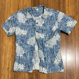 LAST CHANCE OFFER: Abstract Blue and White Casual Button Down Shirt